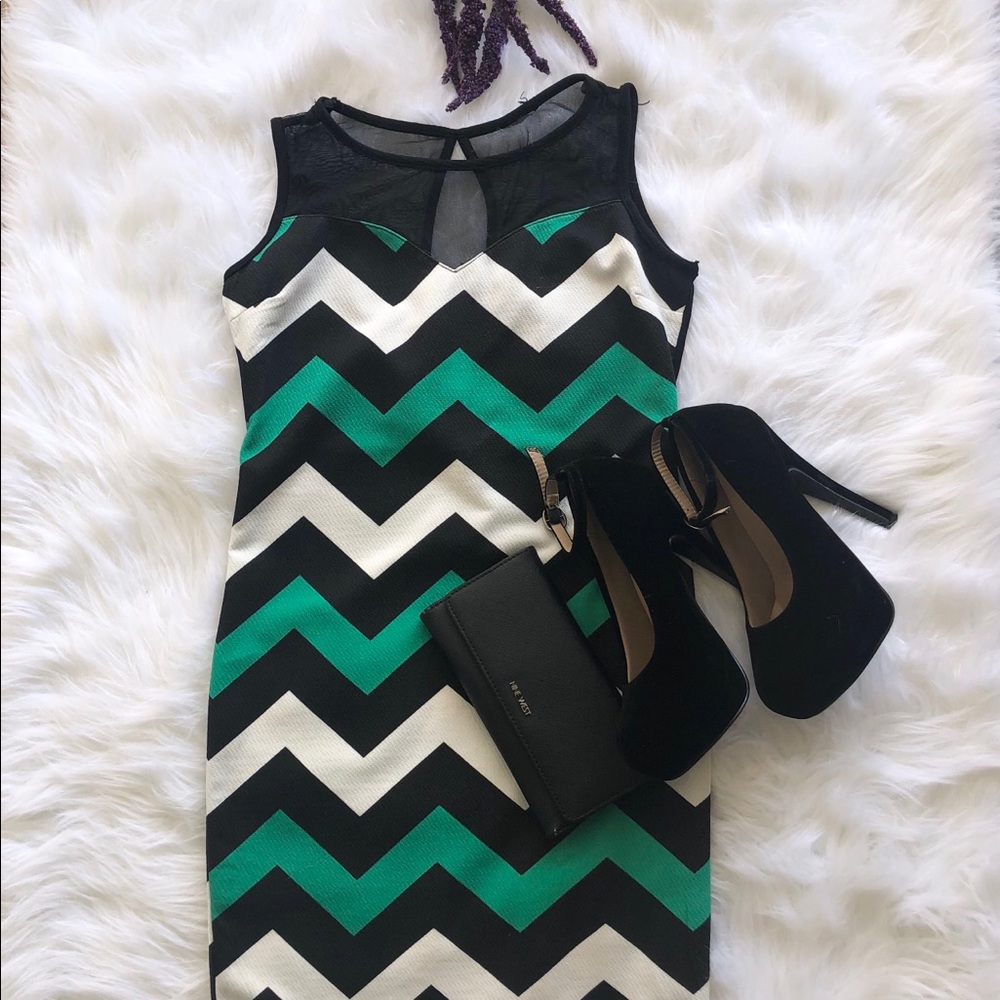 Multicolored Chevron Dress. Size:Small